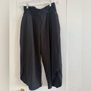 Black High-Waisted Cropped Pants